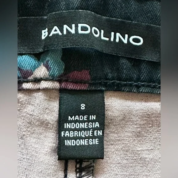 NWT. Bandolino Amy Modern Straight Leg Tummy Slimming Stretch Jeans Size 8 - Picture 14 of 14